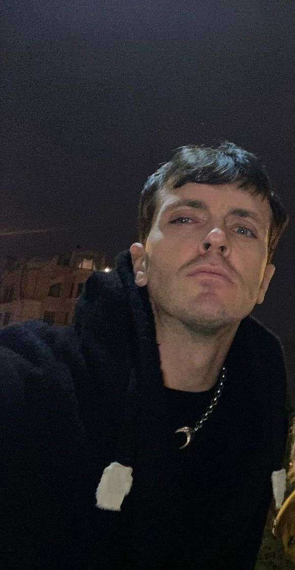 Артём