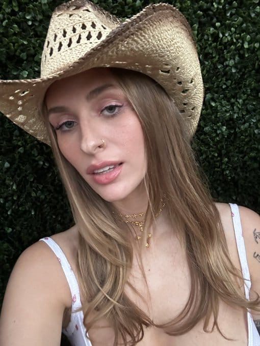Mena